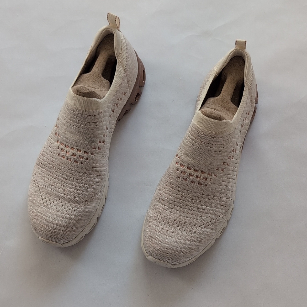 REDUCED. Skechers Beige Slip-On Sneakers